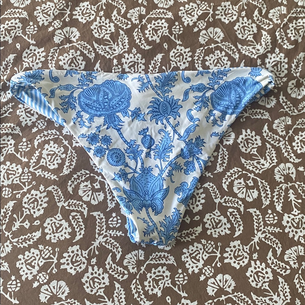 Roller Rabbit Reversible bikini - Picture 3 of 3